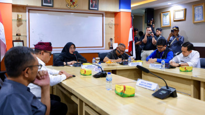 Antrean Ekstrem Berkepanjangan di Ketapang, Bupati Ipuk Pimpin Rakor Bersama Stakeholder Penyeberangan