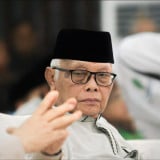 H-1 Lebaran, Ketua MUI Ingatkan Umat Islam Bayar Zakat: Bersedekah Itu Bukti Kita Beriman