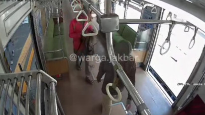 Viral Aksi Pencurian Tas di Gerbong KRL, Polisi Tangkap Dua Pelaku