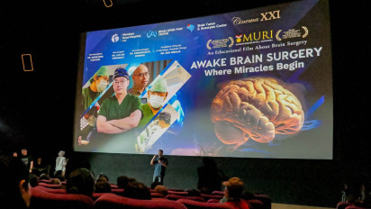 Film Dokumenter Dr. Joy Kisahkan Operasi Otak Secara Sadar