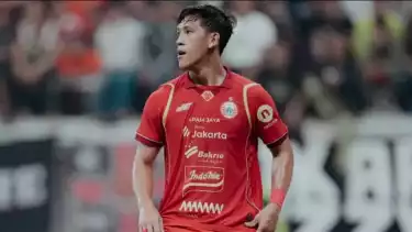 Penyerang Persija Jakarta, Eksel Runtukahu