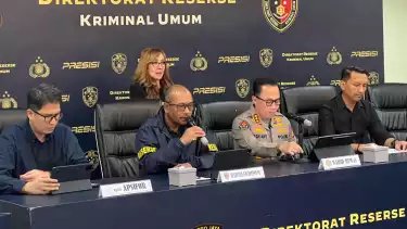 Konferensi pers pengungkapan kasus kematian Diplomat Kementerian Luar Negeri, Arya Daru, Selasa (29/7).