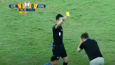 Pelatih Vietnam U-23, Kim Sang-sik Mendapat Kartu Kuning di Piala AFF U-23 2025