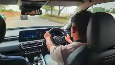 Mencoba Berkendara dengan All-New Mitsubishi Destinator