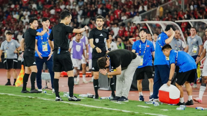 Kim Sang-sik Terancam Hukuman usai Membungkuk kepada Wasit di  Final Piala AFF U-23 2025 Lawan Timnas Indonesia U-23? Media Vietnam Bilang Begini