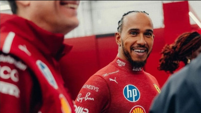 Masih Kesulitan di Musim Pertamanya dengan Ferrari, Lewis Hamilton Dapat Dukungan dari Legenda F1