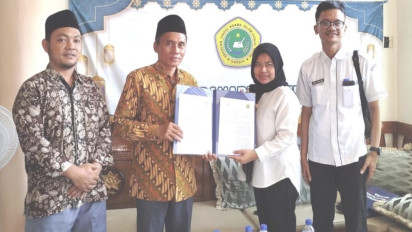 Dorong Pemerataan Akses Kuliah, STAIIU Gresik Kerja Sama dengan Kementerian Transmigrasi