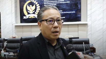 DPR Desak PPATK Bertemu OJK Bahas Masalah Pemblokiran Rekening Masyarakat