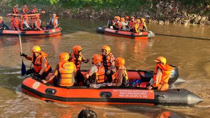 Pramono Anung Sisir Sungai Ciliwung, Mau Direnovasi Agar Jadi Tempat Nongkrong Malam Minggu