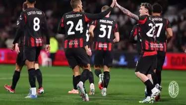 Selebrasi Para Pemain AC Milan di Pramusim