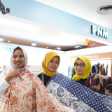 Rahasia Nasabah Binaan PNM Mekaar Dilirik Brand Batik Besar