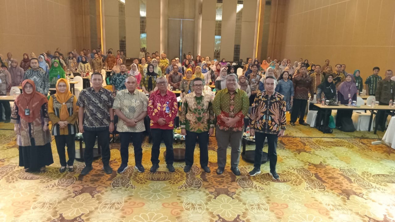 BPKAD Jatim Gandeng DPRD dan Pakar Bahas Percepatan Pelaporan APBD
            - galeri foto