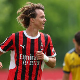 Permata AC Milan Bersinar, Legenda Rossoneri Sampai Kepincut dan Ingin Bawa Wonderkid Italia Cabut dari San Siro