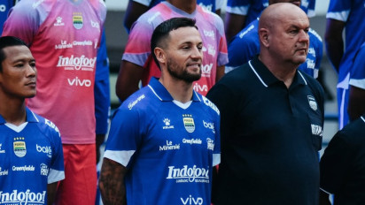 Gunakan Apparel Baru, Kapten Persib Pilih Jersey Favoritnya