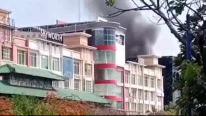 Lantai 4 dan 5 Mangga Dua Square Terbakar Senin Pagi, Kerugian Ditaksir Capai Rp20 Miliar