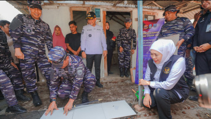 Pemprov Jatim Kolaborasi dengan Lantamal V Surabaya dalam Program Rutilahu, Gubernur Khofifah: 8027 Unit Rumah