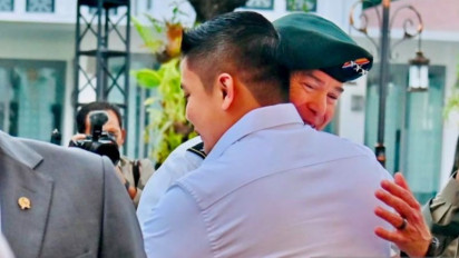 Seskab Teddy Bagikan Momen Kedekatan dengan Komandan USSOCOM AS