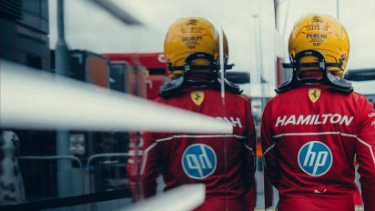 Kena Mental di Musim Pertamanya dengan Ferrari, Lewis Hamilton Langsung Dapat Dukungan dari Petinggi F1