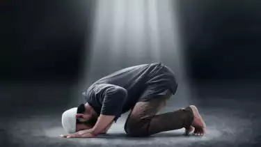 Shalat Tahajud pada Waktu Ini Lebih Utama Dibandingkan Jam 12 Malam, Ustaz Adi Hidayat Sebut Sesuai Ayat Quran Ini