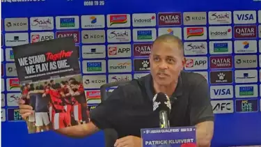 El Clasico Digelar di Indonesia, Pelatih Timnas Indonesia Patrick Kluivert Bakal Bela Barcelona?