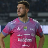 Reaksi Kiper Persib Adam Pryzbek saat Disinggung akan "Dikorbankan" Demi Masuknya Sergio Castel