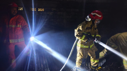 Ditinggal Pemiliknya Rayakan Agustusan, Rumah di Banjarsari Gresik Hangus Terbakar