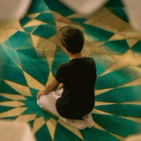 Bolehkah Shalat Pakai Kaos Oblong? Begini Hukumnya hingga Penjelasan Mengenai Batasan Aurat