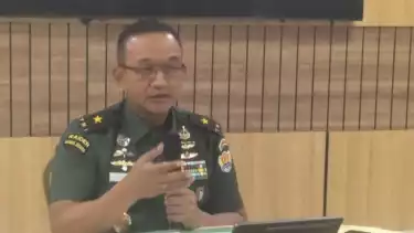 Kepala Dinas Penerangan TNI AD (Kadispenad) Brigjen TNI Wahyu Yudhayana saat di Mabes AD, Jakarta Pusat, Senin (11/8/2025)