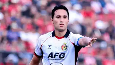 Pemain Persik Kediri, Ezra Walian
