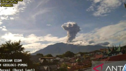 Gunung Marapi Semburkan Abu Vulkanik Setinggi 1,6 Kilometer