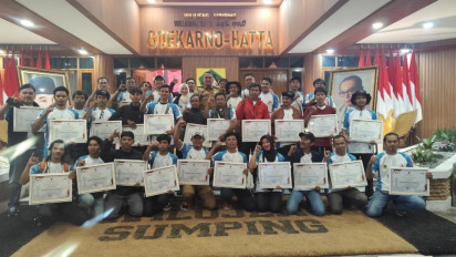 Bupati Bogor Bangga FPTI Torehkan Rekor MURI Lewat Pengibaran Bendera Raksasa di Tebing Lidah Jeger