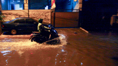 Berita Foto: Banjir Merendam Sejumlah Perumahan di Bekasi