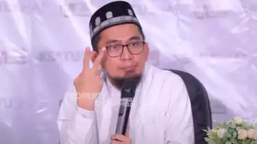 Ustadz Adi Hidayat