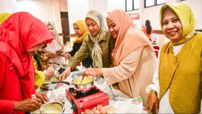 Gelar Pelatihan Pembuatan Kue, Sandiaga Uno: Emak-emak Kunci Lapangan Kerja