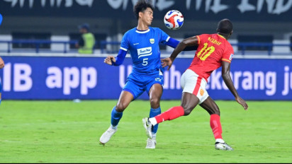 Bojan Hodak Pasang Badan Eksekusi Akhir Persib Buruk: Lapangan Stadion GBLA Jelek