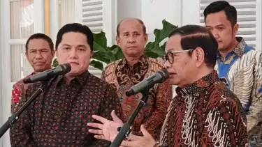 Ketua Umum PSSI Erick Thohir dan Gubernur DKI Jakarta Pramono Anung