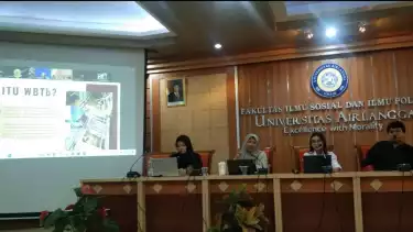 Fakultas Ilmu Sosial dan Ilmu Politik (FISIP) Universitas Airlangga (UNAIR) bekerja sama dengan UNESCO menggelar peluncuran dan bedah buku berjudul “Identitas, Inovasi dan Intergenerasi”.