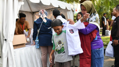 Berikan Seribu Seragam Sekolah untuk Anak-anak, Pertamina Tebar Energi di Bulan Kemerdekaan