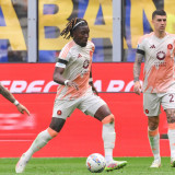 AS Roma Terjepit Aturan FFP, Inter Milan Siap Angkut Manu Kone ke Giuseppe Meazza