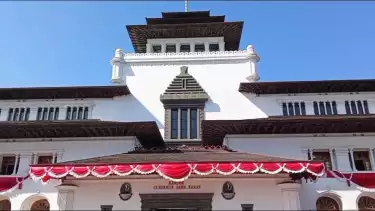 Gedung Sate Kantor Gubernur Jawa Barat, Kota Bandung.