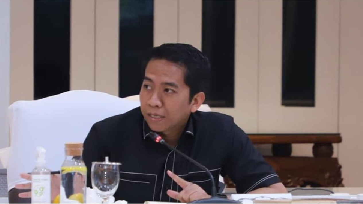 Transportasi Publik Surabaya: Antara Semangat Inovasi dan Tantangan Lapangan
            - galeri foto