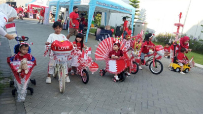 Sambut HUT ke-80 RI, Ratusan Warga di Bekasi Gelorakan Kemerdekaan Lewat Karnaval Hingga Lomba