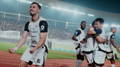 Pelatih Persija Jakarta Singgung soal Kualitas Rumput Stadion Manahan usai Bantai Persis Solo: Bantu Tim Main Cantik