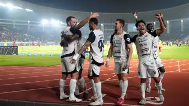 Persija Jakarta menjadi sorotan publik usai penampilan gemilang di dua laga awal Super League 2025/2026.