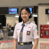 Profil Aliah Sakira, Siswi SMA Negeri 14 Makassar Jadi Pembawa Baki dalam Upacara Penurunan Bendera Merah Putih