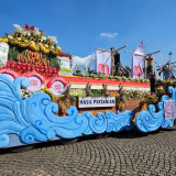 Hadirkan Kapal Pinisi di Karnaval Kemerdekaan, Kementan-KKP Pamerkan Simbol Kedaulatan Pangan dan Ekonomi Biru