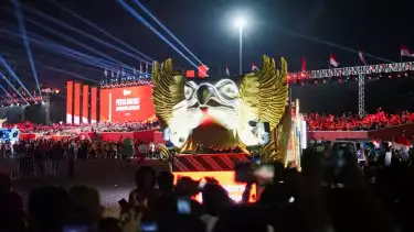 Pesta Rakyat dalam rangka Hari Ulang Tahun (HUT) ke-80 Indonesia di kawasan Monumen Nasional (Monas) disuguhkan dengan karnaval mobil dari Kementerian dan Lembaga di Jakarta, Kamis (17/08/2025)