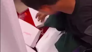 3 Fakta di Balik Dua Bocah yang Viral Pungut Sisa Kue Pejabat pada Perayaan HUT ke-80 RI di Gowa