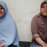 Senyum Tiga Bersaudara di Cengkareng, Akhirnya Sekolah Setelah Selama Ini Hanya Belajar Baca Lewat Papan Iklan