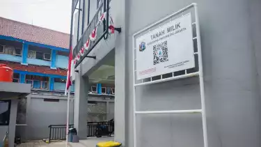 Kisah Kakak Beradik di Duri Kosambi Kembali Bersekolah Meski Harus Berjalan Kaki dengan Jarak….